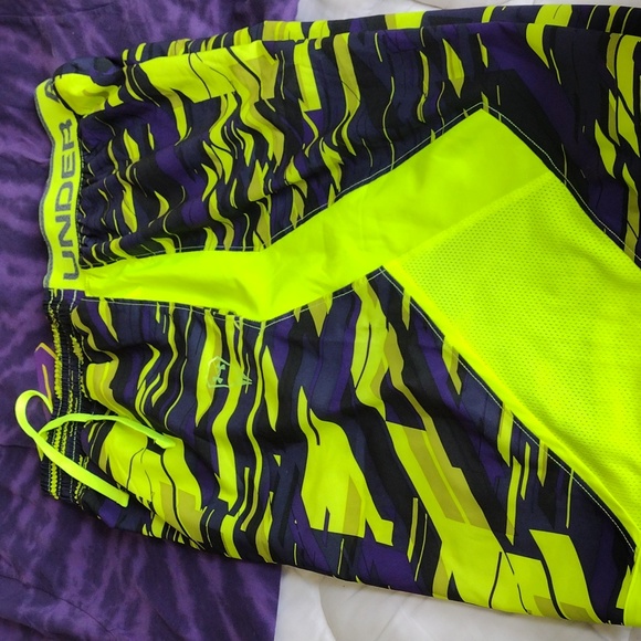 Shorts & shirt bundle - Picture 5 of 8